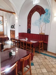 کافه رستوران بزمه
