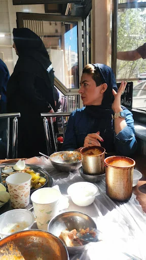 رستوران ولیعصر