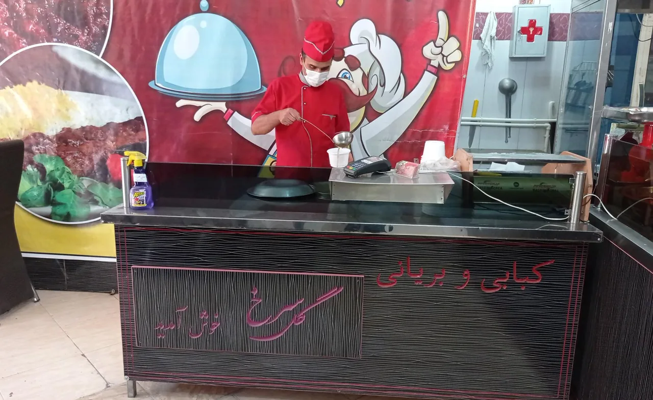 کبابی و بریانی گلپایگانی تک گل سرخ - تصویر 4