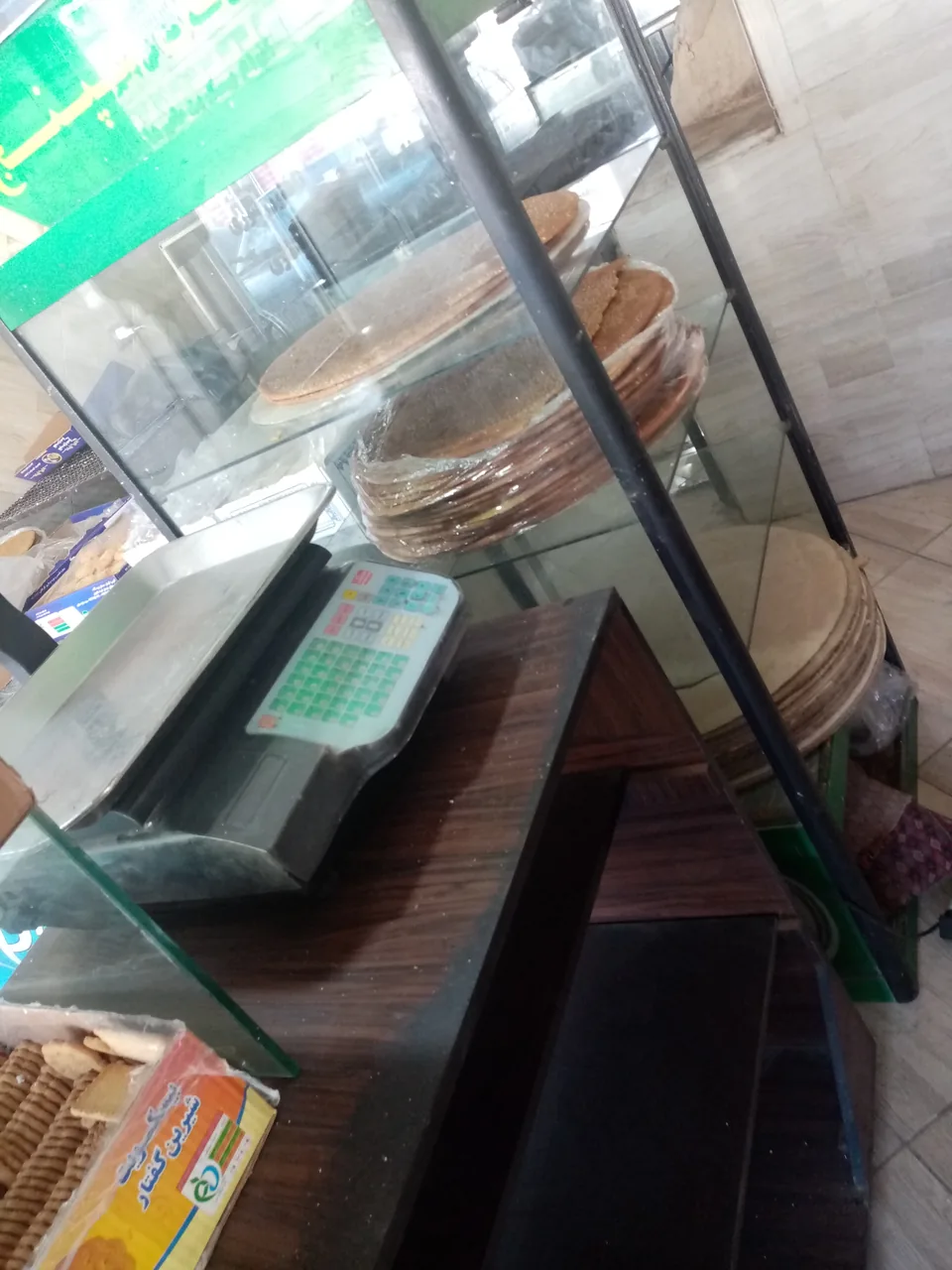 خشکه پزی و نان سنتی معراج - تصویر 3