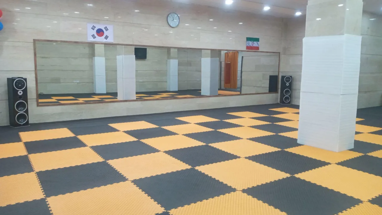 باشگاه فرهنگی ورزشی آترس - تصویر 2
