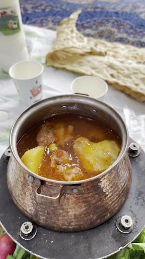 رستوران سنتی برکه