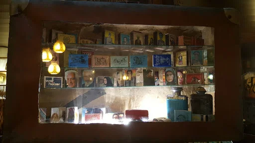 رستوران سنتی هزار دستان