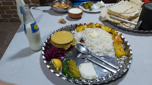 رستوران سنتی هزار دستان