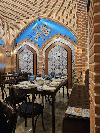 رستوران سنتی دوخان