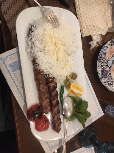 رستوران سنتی دوخان