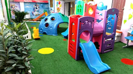 کودکستان و پیش دبستانی رایحه
