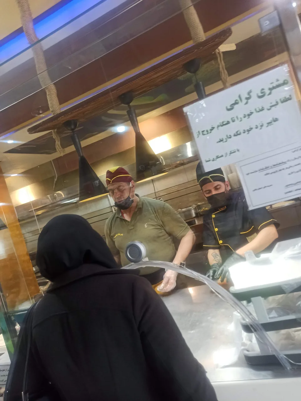 رستوران بیرون‌بر نیلگون - تصویر 4