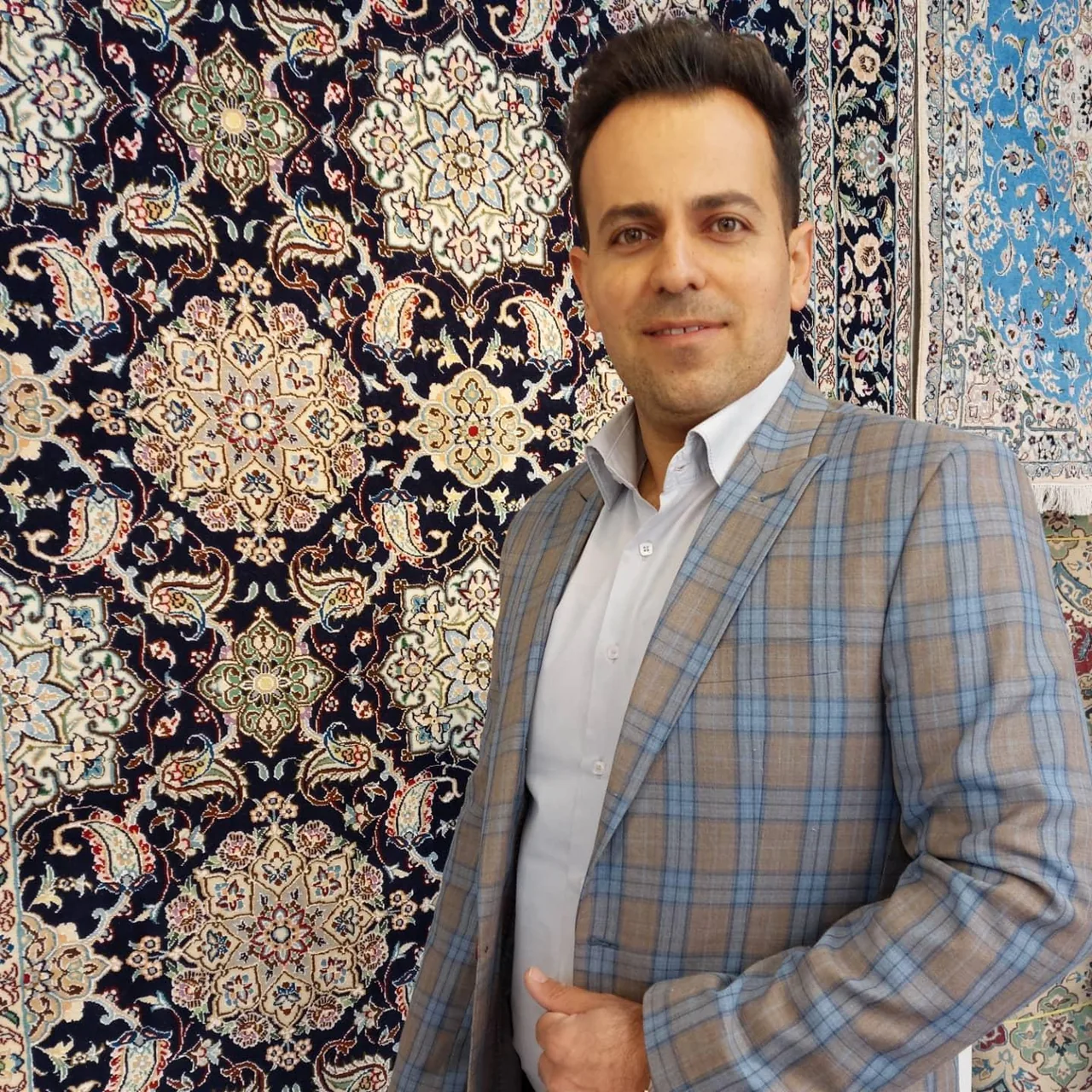 گالری فرش دستباف نائین روحانیان