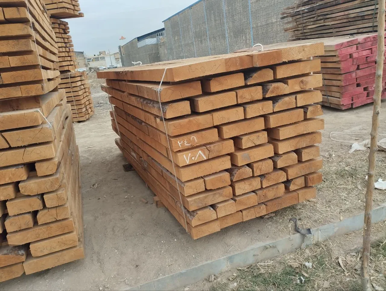 انبار چوب اسحاقی