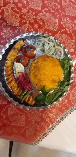 رستوران سنتی هنرمندان