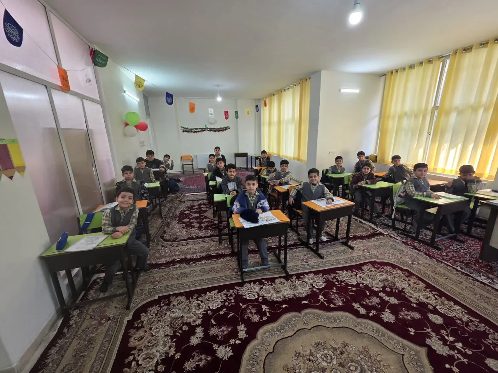 دبستان و پیش دبستانی پسرانه نور موعود - تصویر 5