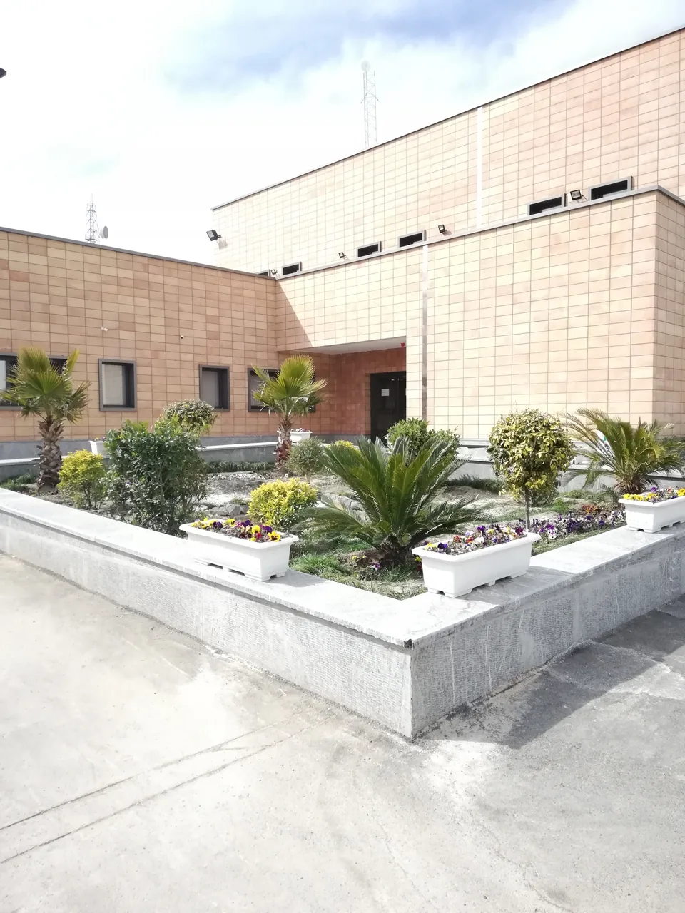 دبیرستان اقتصاد