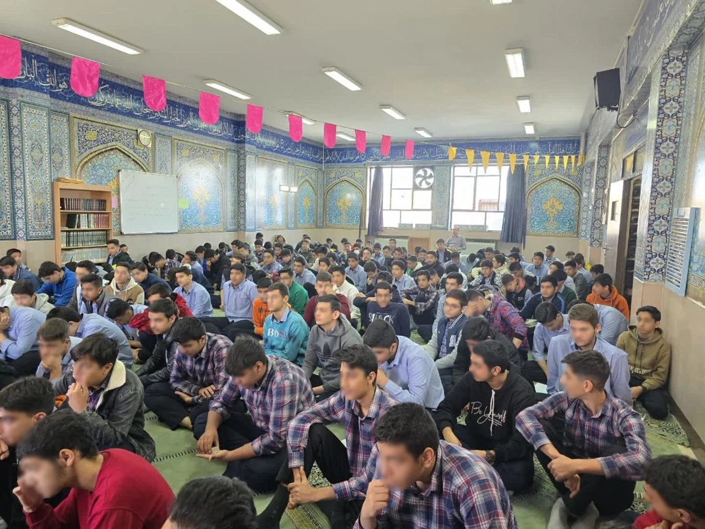 شاهد نیلی پور