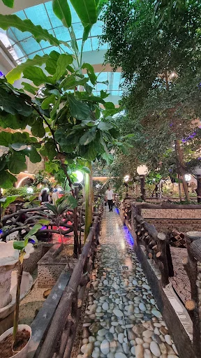 رستوران سنتی باغ آنا