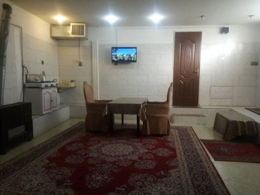 سوئیت دنج ۱ - مهمانسرا و مهمانپذیر در یزد - تصویر 2