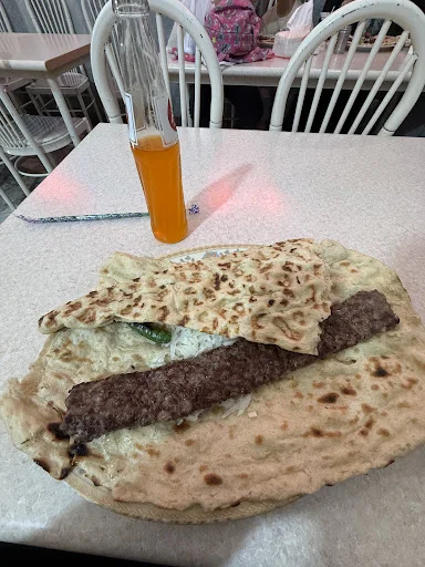 کباب سرای سنتی قائم بازار