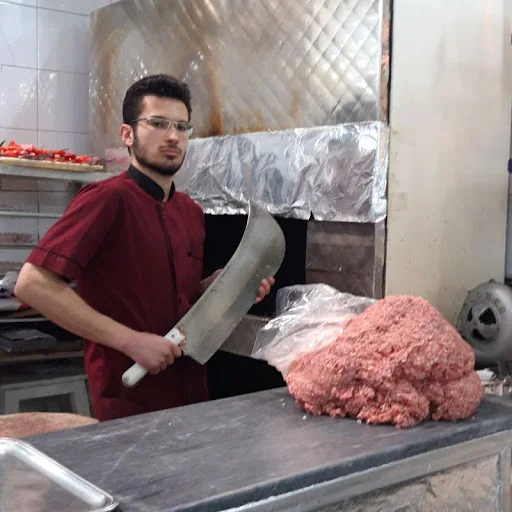 کباب سرای سنتی قائم بازار