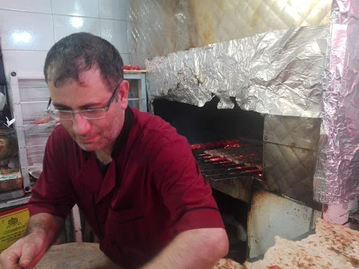 کباب سرای سنتی قائم بازار