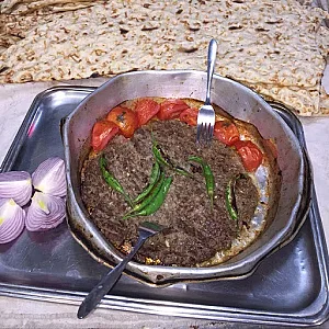 کباب سرای سنتی قائم بازار