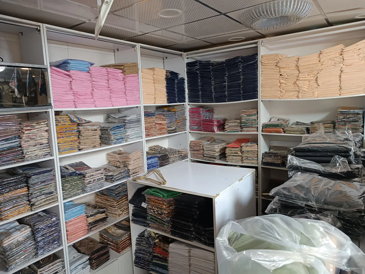 فروشگاه شال وروسری سی تو