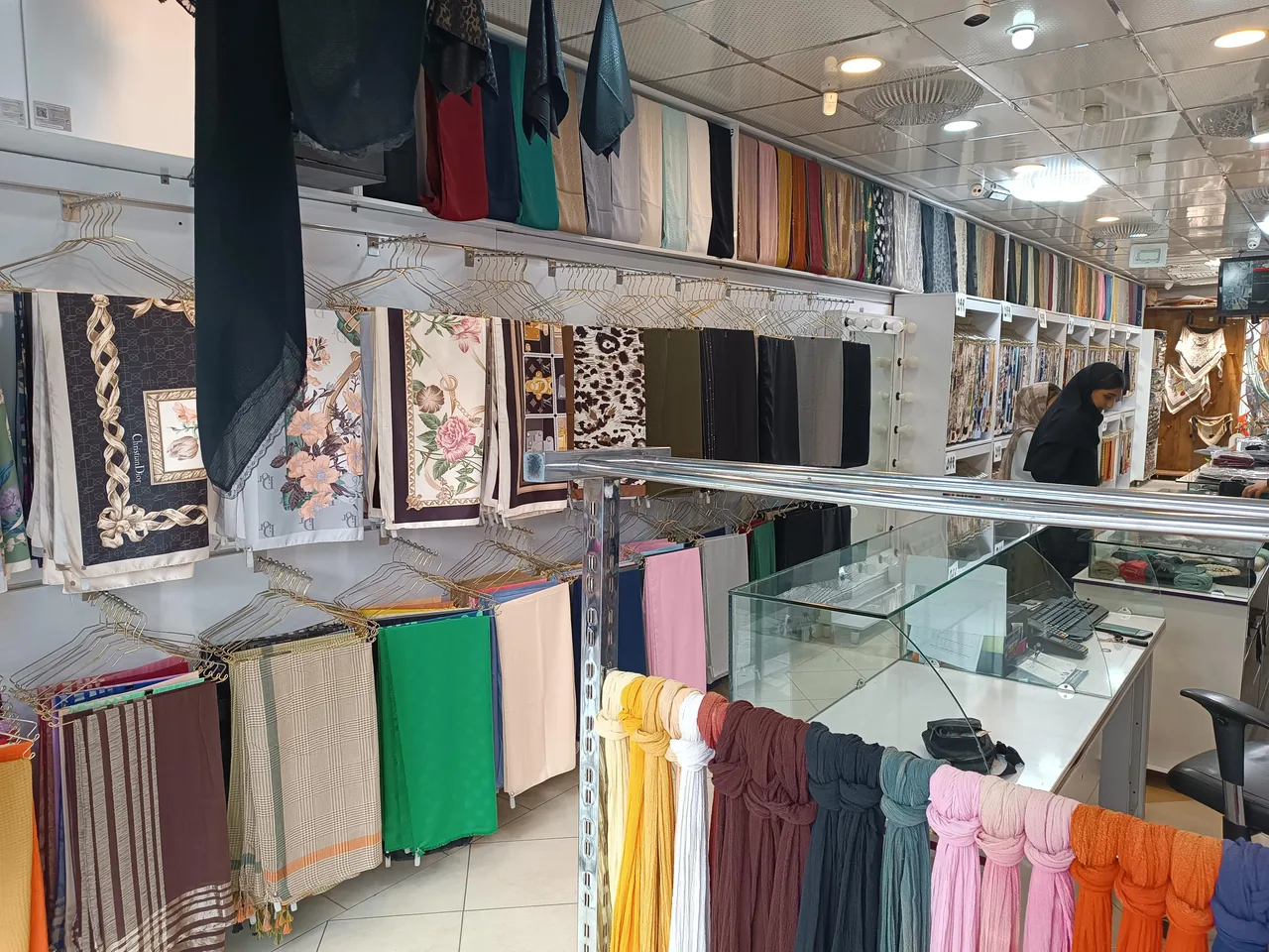 فروشگاه شال وروسری سی تو - تصویر 6