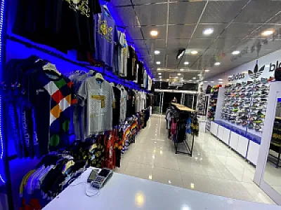 فروشگاه آدیداس بلک