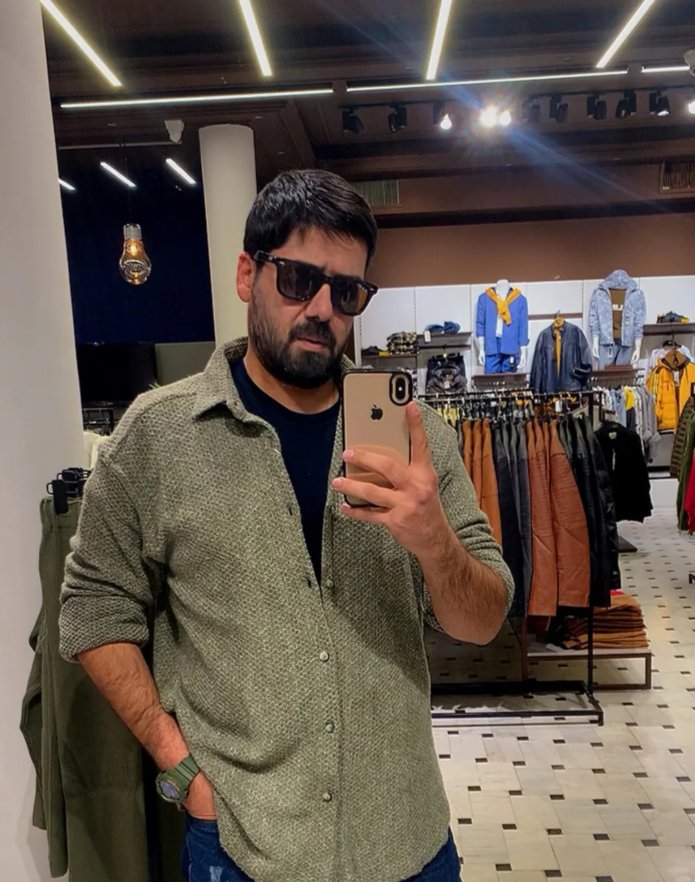 بوتیک لباس پرستیژ زنانه و مردانه