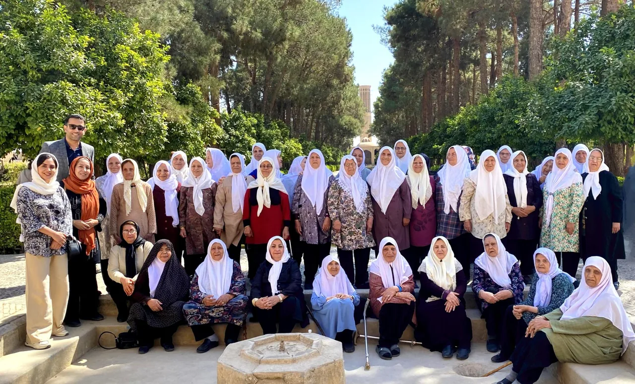 مرکز جامع توانبخشی سالمندان ترنج