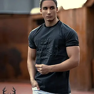 پوشاک دانیال