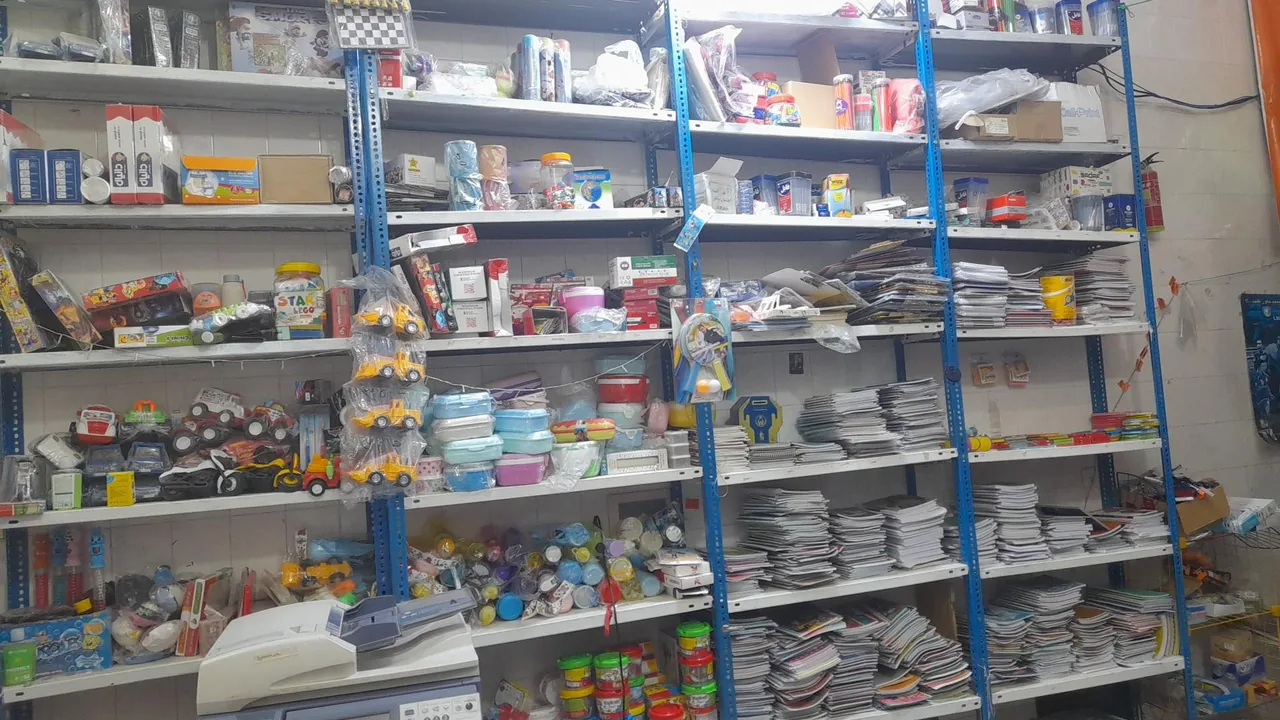 کتابفروشی و لوازم تحریری همراز - تصویر 4