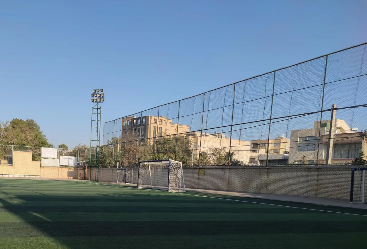 ورزشگاه قزلباش - تصویر 3