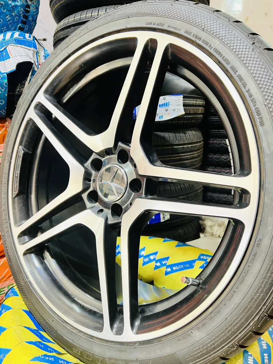 فروشگاه لاستیک حسین روغنی - تصویر 2