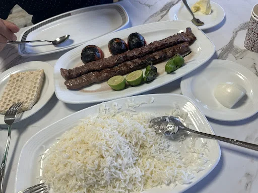 چلوکبابی میر آقا قرآنی