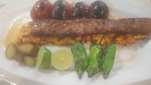 چلوکبابی میر آقا قرآنی