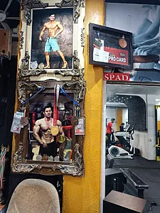 باشگاه بدنسازی اتم