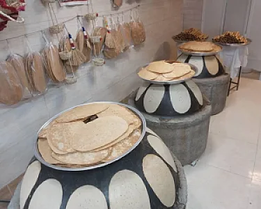 نان سنتی و محلی فرهاد