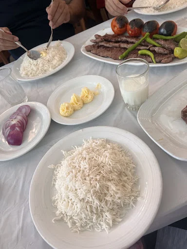 کبابی حاج علی رضا