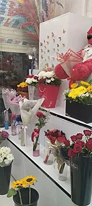 گلفروشی بانوی اردیبهشت