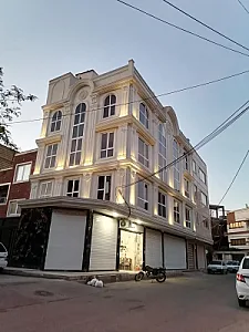مشاورین امـــلــاک کـــاخ(بــیـــاتــی)