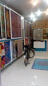 شال و روسری رنگارنگ