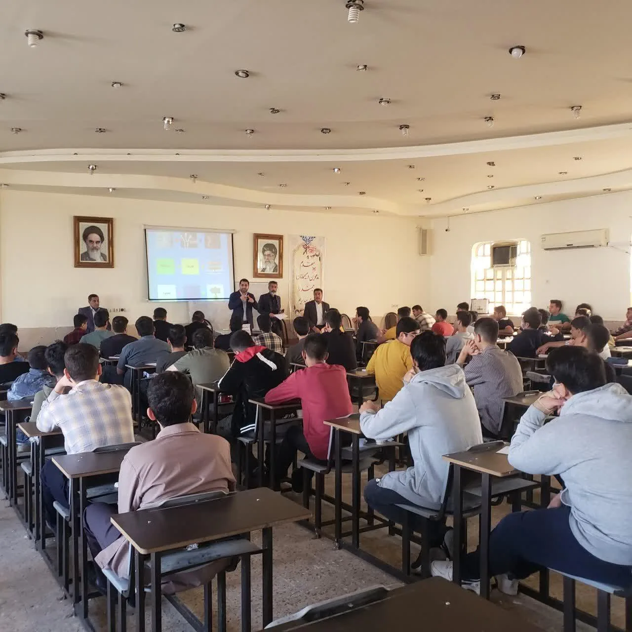 دبیرستان پسرانه شاهد انصار - تصویر 5