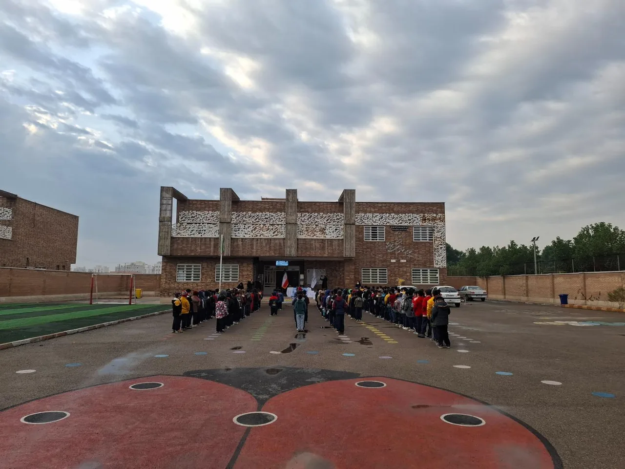 دبستان بانو عصمت جواد پور - تصویر 2