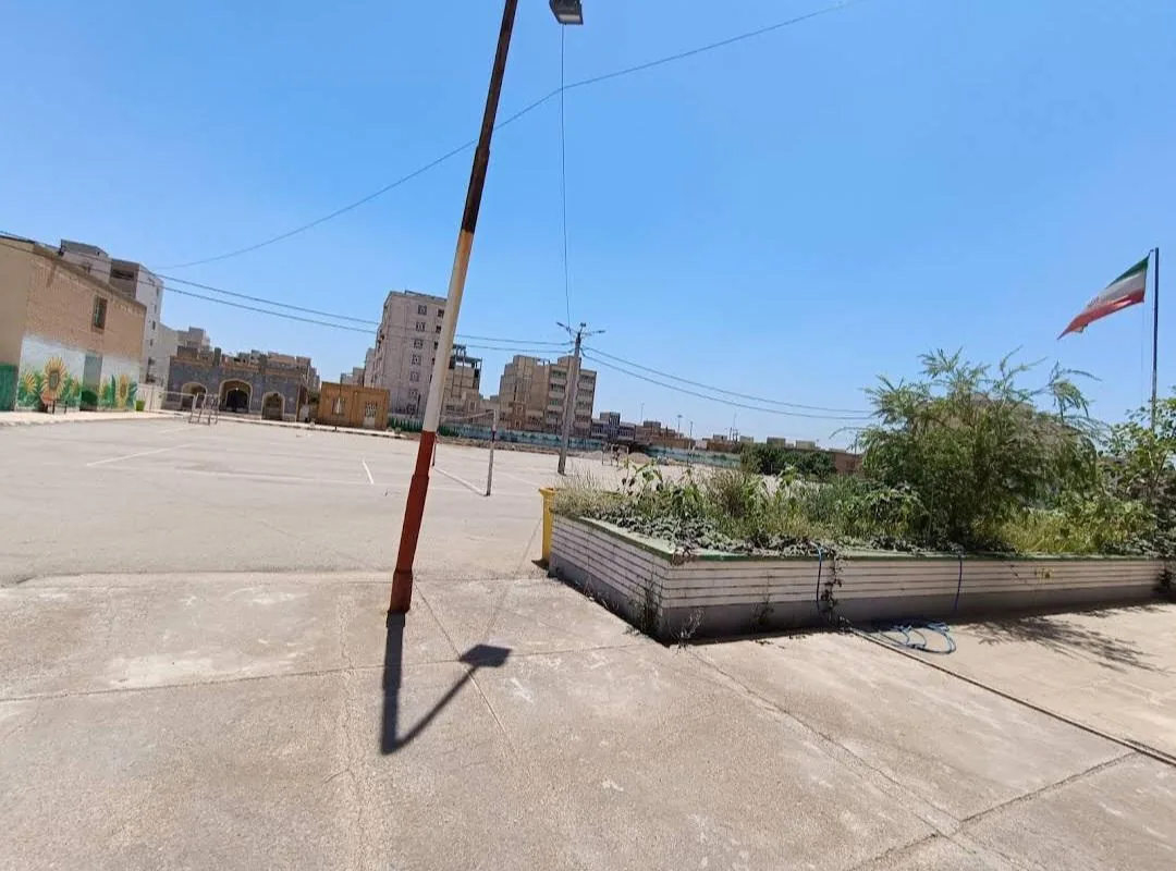 دبیرستان نمونه دولتی دکتر حسابی - تصویر 2