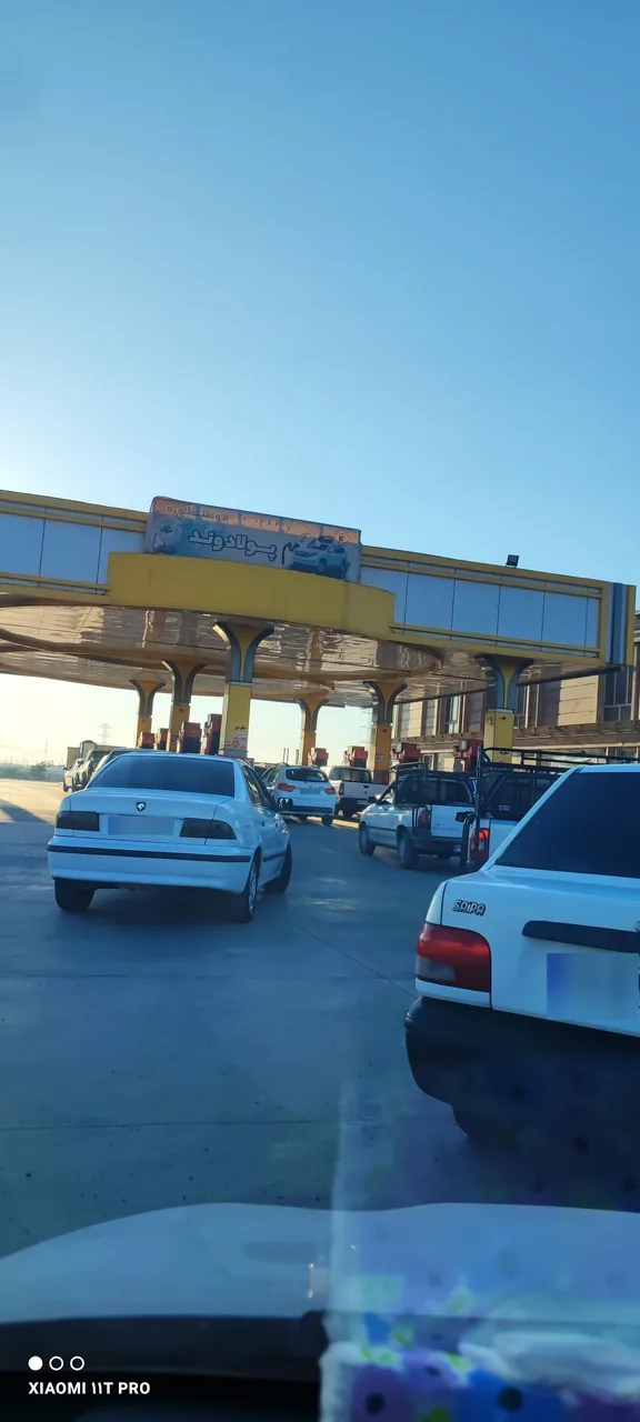 پمپ بنزین پولاوند