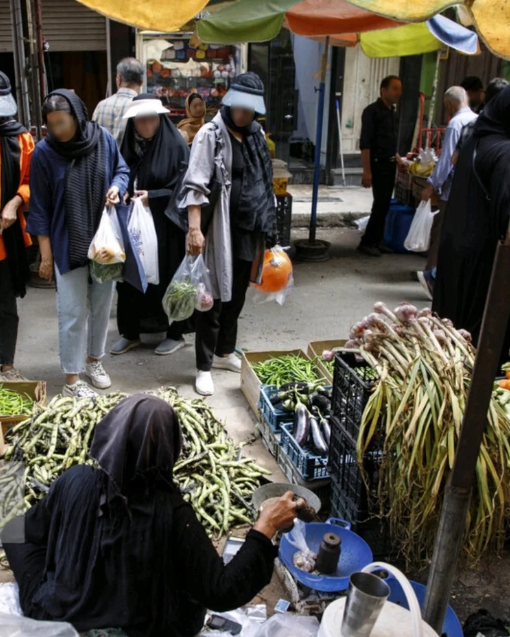بازار میوه و ماهی