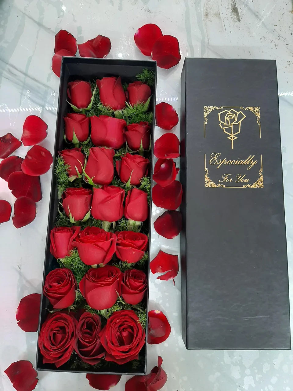 گلفروشی گل زنبق