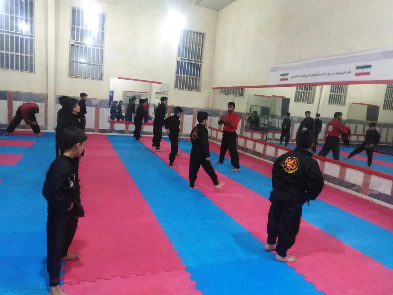 سالن و مجموعه ورزشی المهدی - تصویر 3