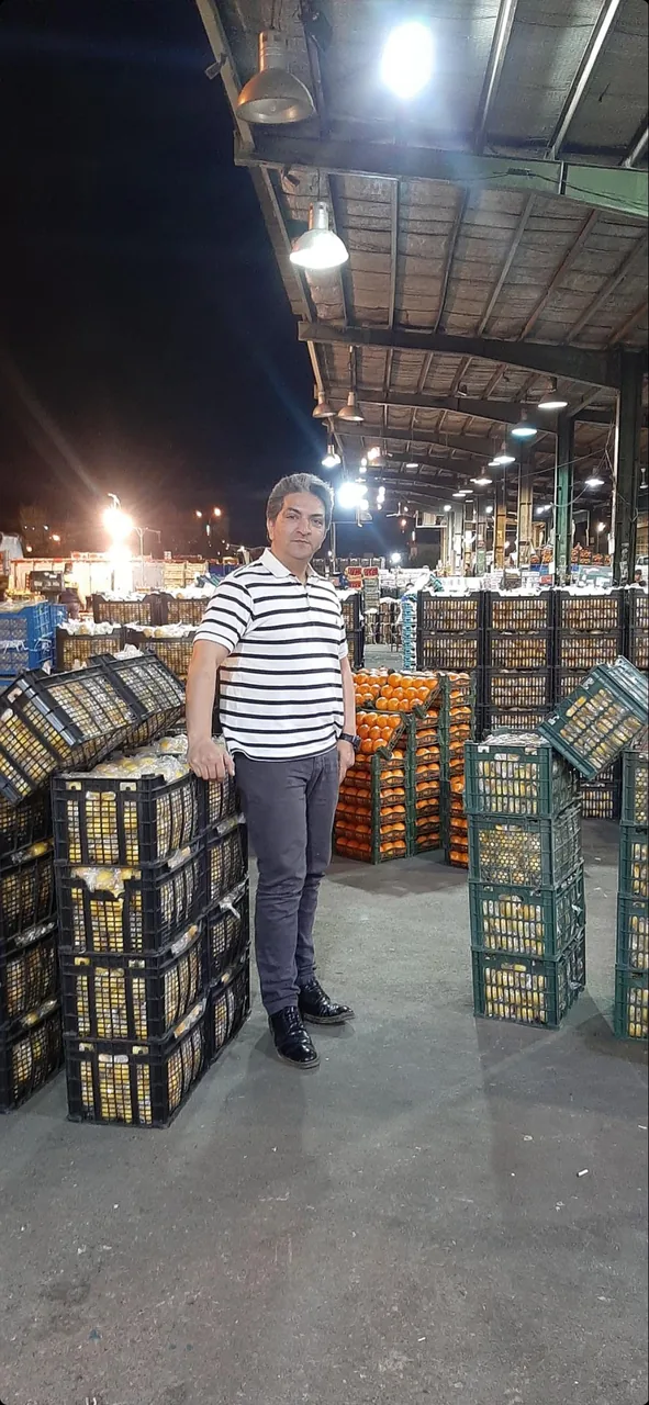 میدان بزرگ میوه و تره بار استان قم