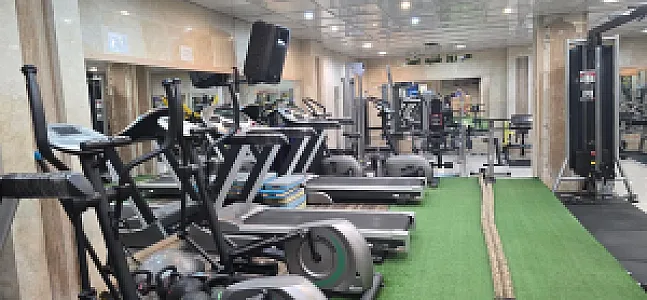 باشگاه بدنسازی اکسیر پلاس